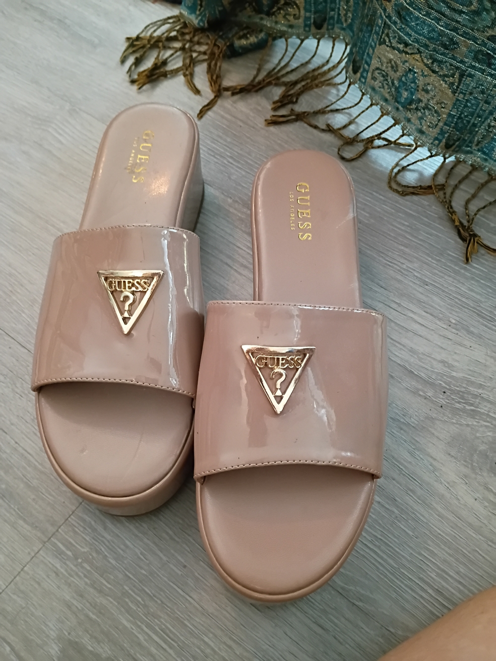 GUESS Women's Nude Patent Slide Sandals Size 9.5 NWOT